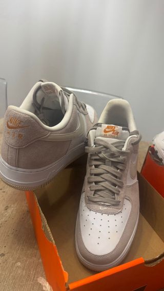 Nike Air Force 1 - Beige/Blanco