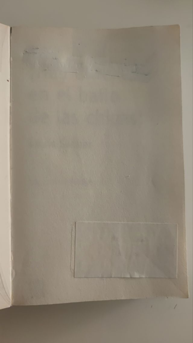 Hay un chico en el baño de las chicas (Spanish ...