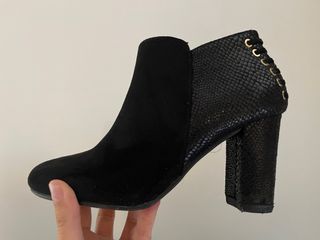 Botines negros tacón