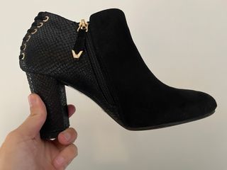 Botines negros tacón