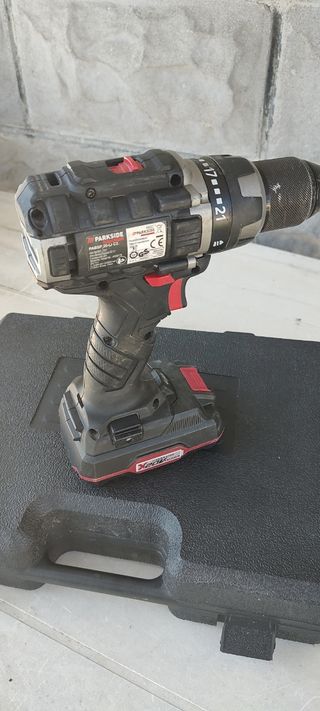 Trapano avvitatore Parkside con batteria