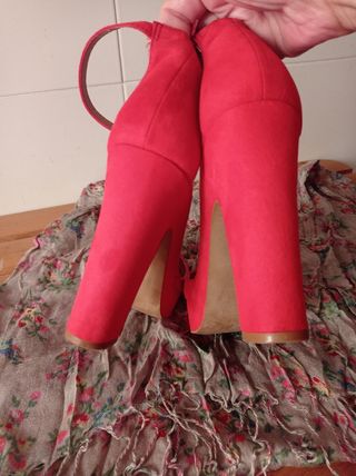 Zapatos rojos Gladiator tacón