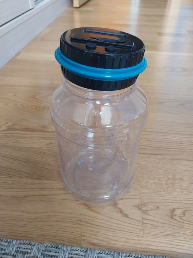 Hucha transparente con contador