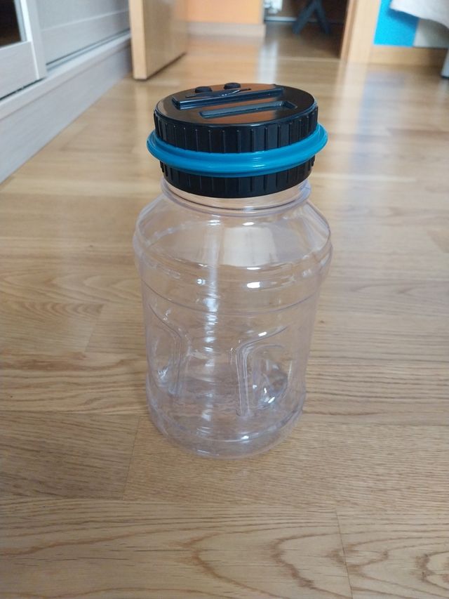 Hucha transparente con contador