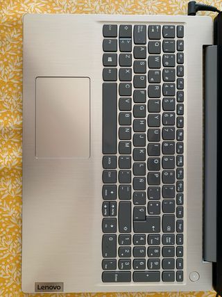 Portátil Lenovo i3 10ª Gen - 8GB RAM - 477GB SSD