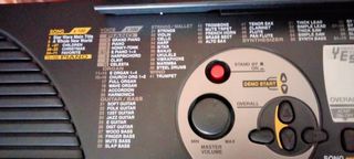 Yamaha PSR-79: Órgano electrónico y soporte