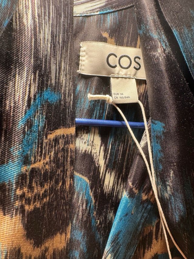 Vestido COS azul y negro