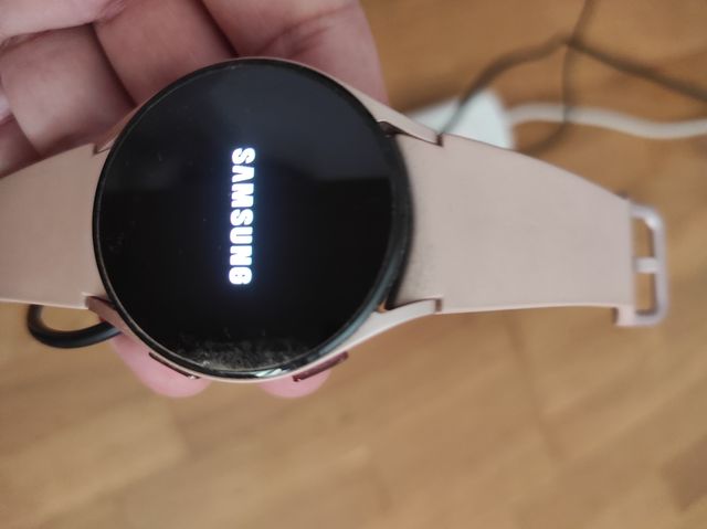 Samsung Galaxy Watch4 - Rosa Gold