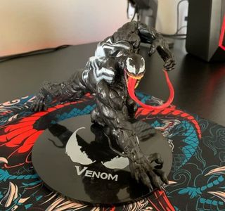 Figura Venom 13cm - ¡Impresionante!