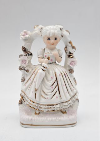 Statuetta ragazza porcellana altezza cm 13 vintage