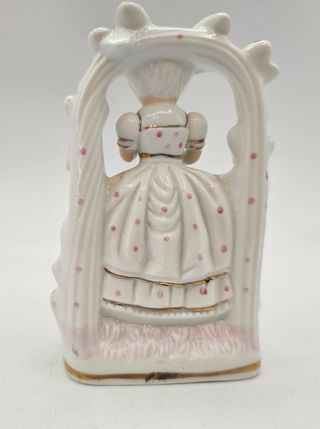 Statuetta ragazza porcellana altezza cm 13 vintage