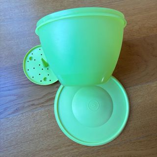 Contenitore Tupperware verde