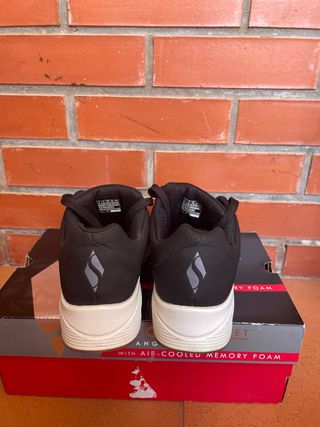 Zapatillas Skechers Street negras