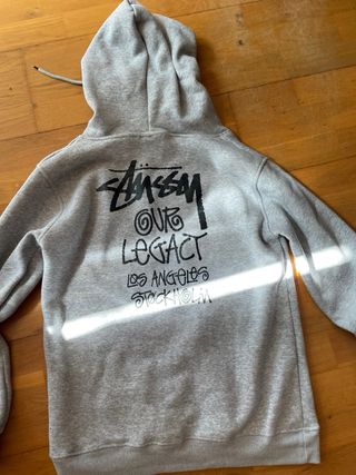 Sudadera Stüssy gris