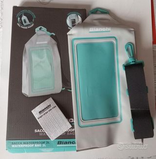 Sacca waterproof 2L
Finestra per smartphone e spal