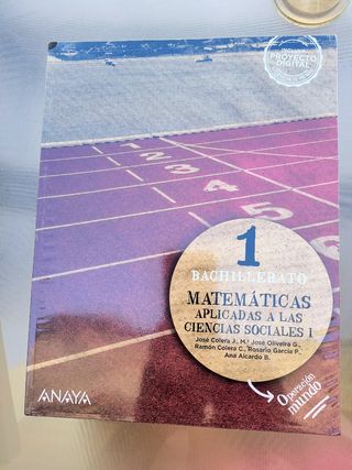 Vendo libros de 1 de bachillerato de Sociales. 