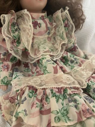 Muñeca porcelana antigua