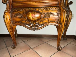 Vetrinetta antica in legno
