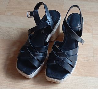 Sandalias Camila's negras, talla 38