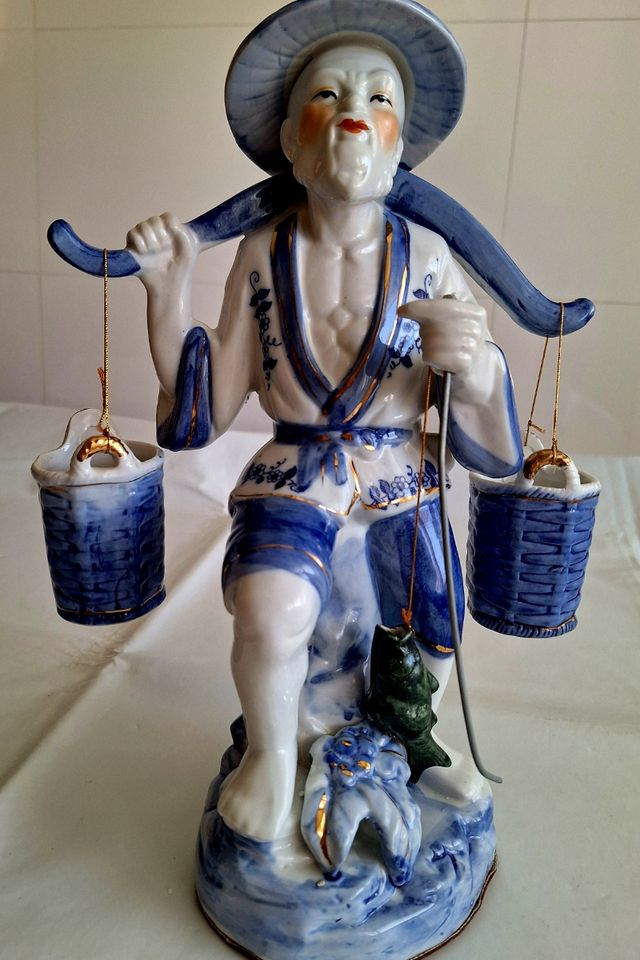 2 Figuras porcelana ancianos pescadores