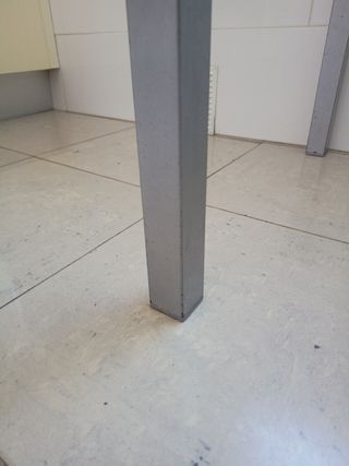 Mesa cristal gris moderna