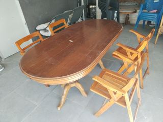 Mesa ovalada + 4 sillas madera
