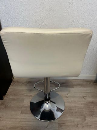 Taburete blanco diseño moderno