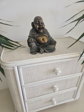 Buda sonriente de bronce
