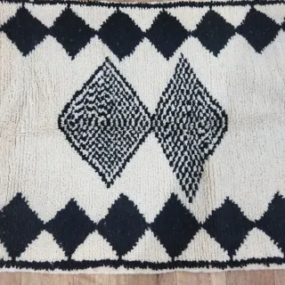 Tappeto boho bianco-nero elegante