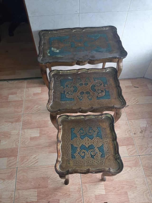 Mesitas nido vintage doradas