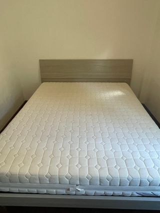 Letto Matrimoniale con doghe e materasso