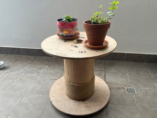 Mesita de madera para terraza