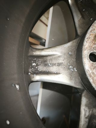 Llantas 15" con neumáticos 