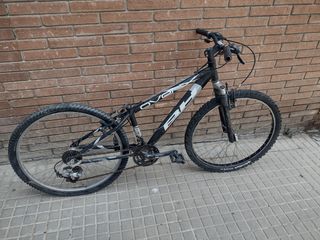 Bicicleta Montana BH Over X
