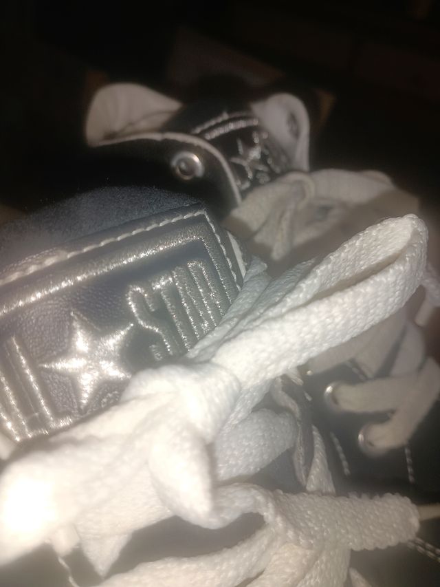 Converse All Star Piel Serraje Negras
Unicas