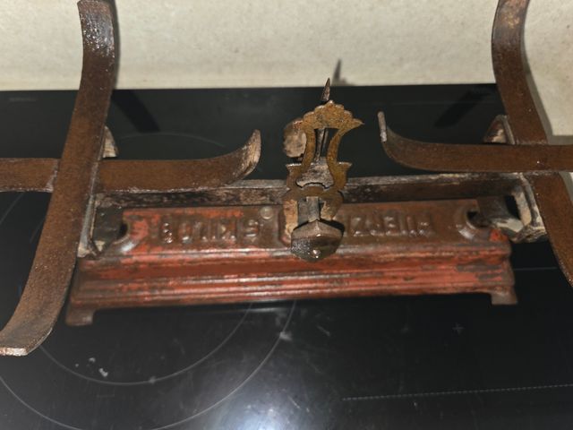 Balanza antigua de cocina.