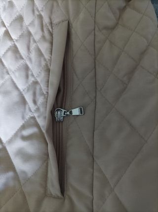 Chaqueta acolchada beige