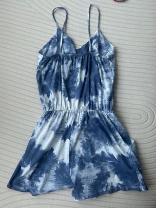 Mono corto tie-dye azul y blanco