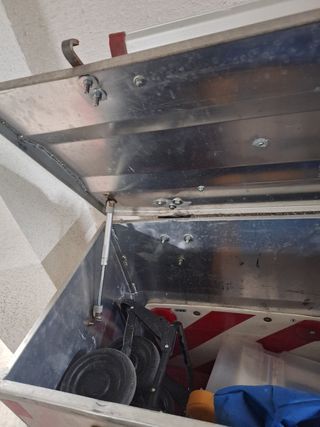 Baúl/arcón metálico para caravanas y autocaravanas