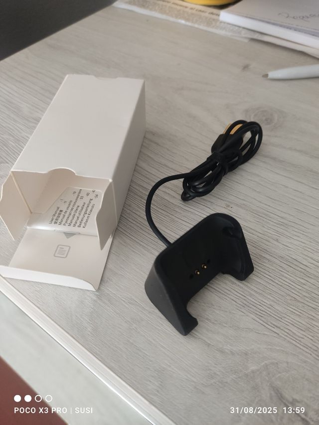 Cargador Amanz: Base carga reloj