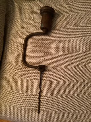 Berbiquí antiguo, taladro manual vintage