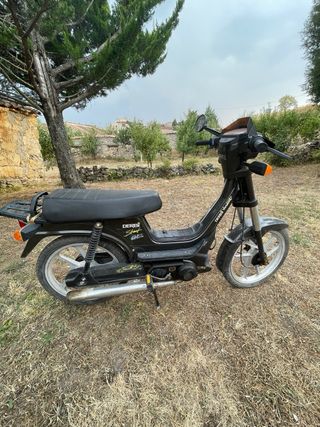 Derbi Variant 1990: Moto clásica