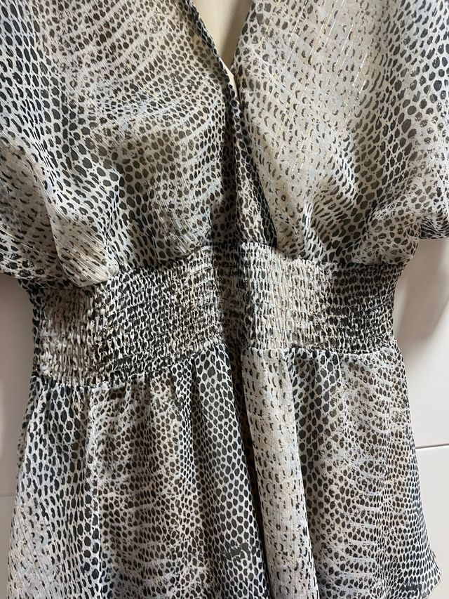 Vestido Zara mini estampado serpiente