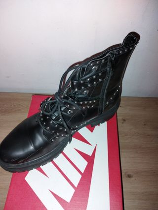 Botas Lefties negras 39 tachuelas