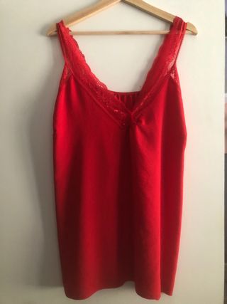 Top rojo tirantes encaje