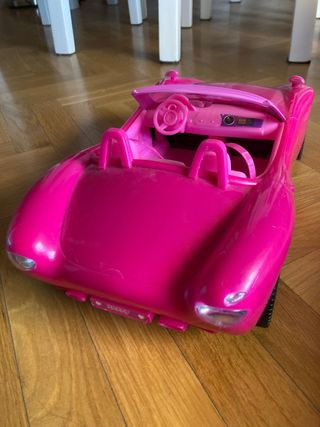 2 Muñecas Barbie y 2 Ken, coche y casa 