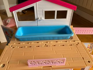 Pack: 2 Muñecas Barbie y 2 Ken, Coche y Casa