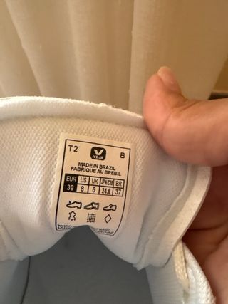 Zapatillas Veja blancas y verdes