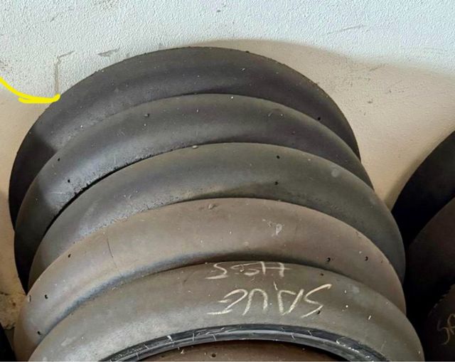 Neumáticos Moto3 Dunlop trasero slicks 2025
