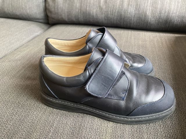 Zapatos niño velcro uniforme